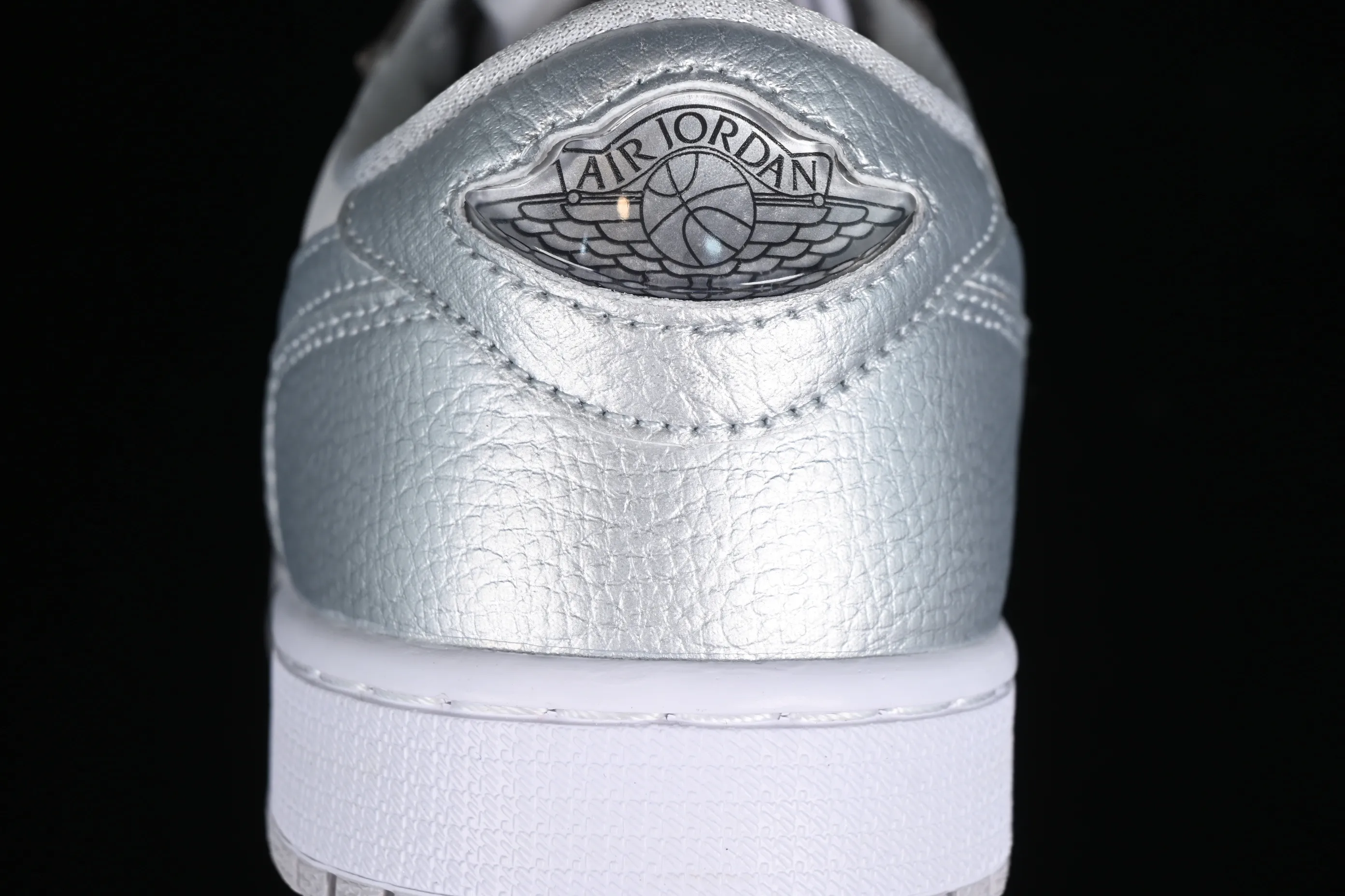 All categories Air Jordan Jordan series basketball shoes Air Jordan 1 Low Z version Air Jordan 1 Low AJ1 Joe 1 gray silver low-top cultural casual sneakers CZ0790-002
